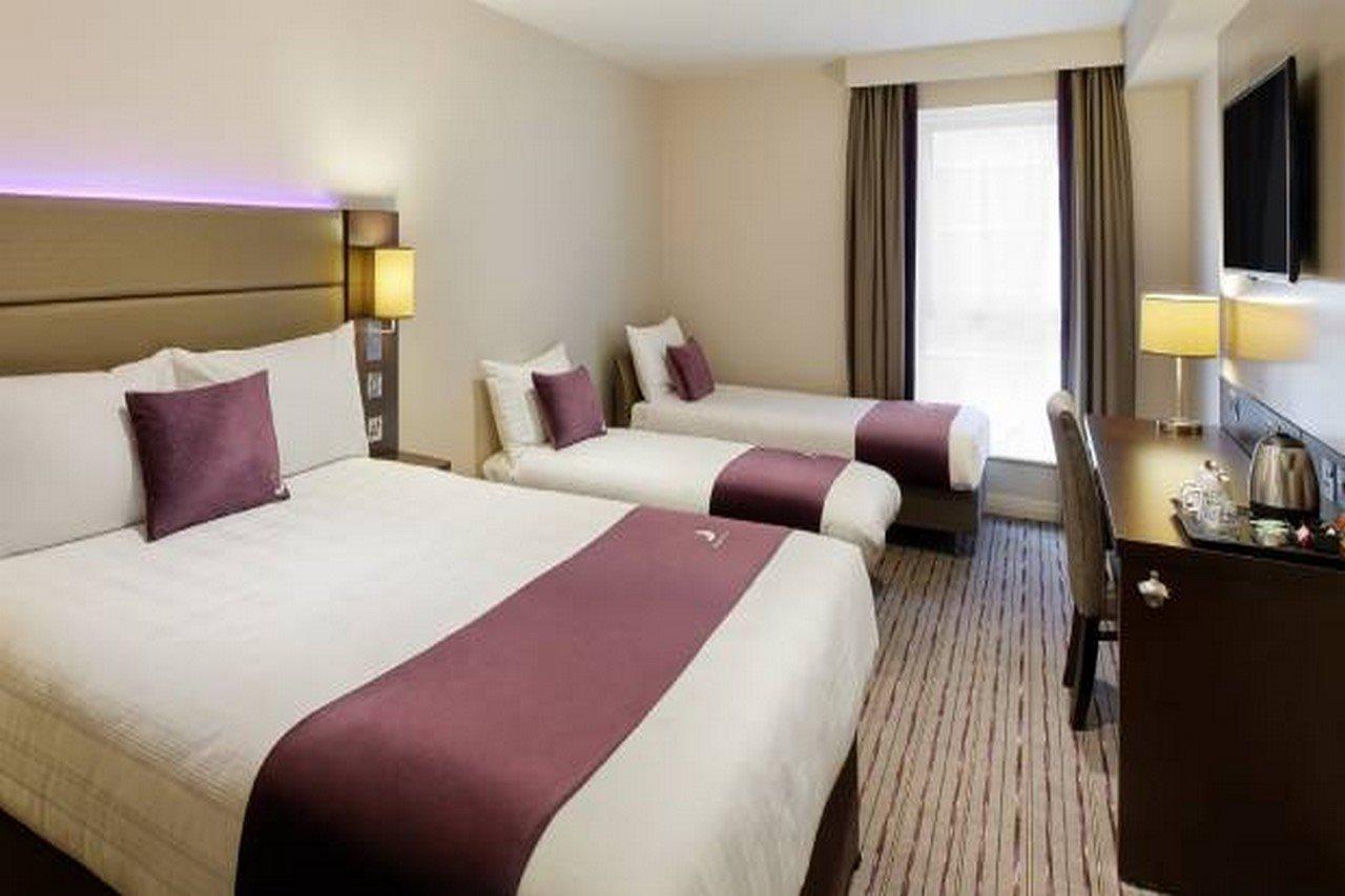 Premier Inn Premier Inn Stockport Central Екстериор снимка