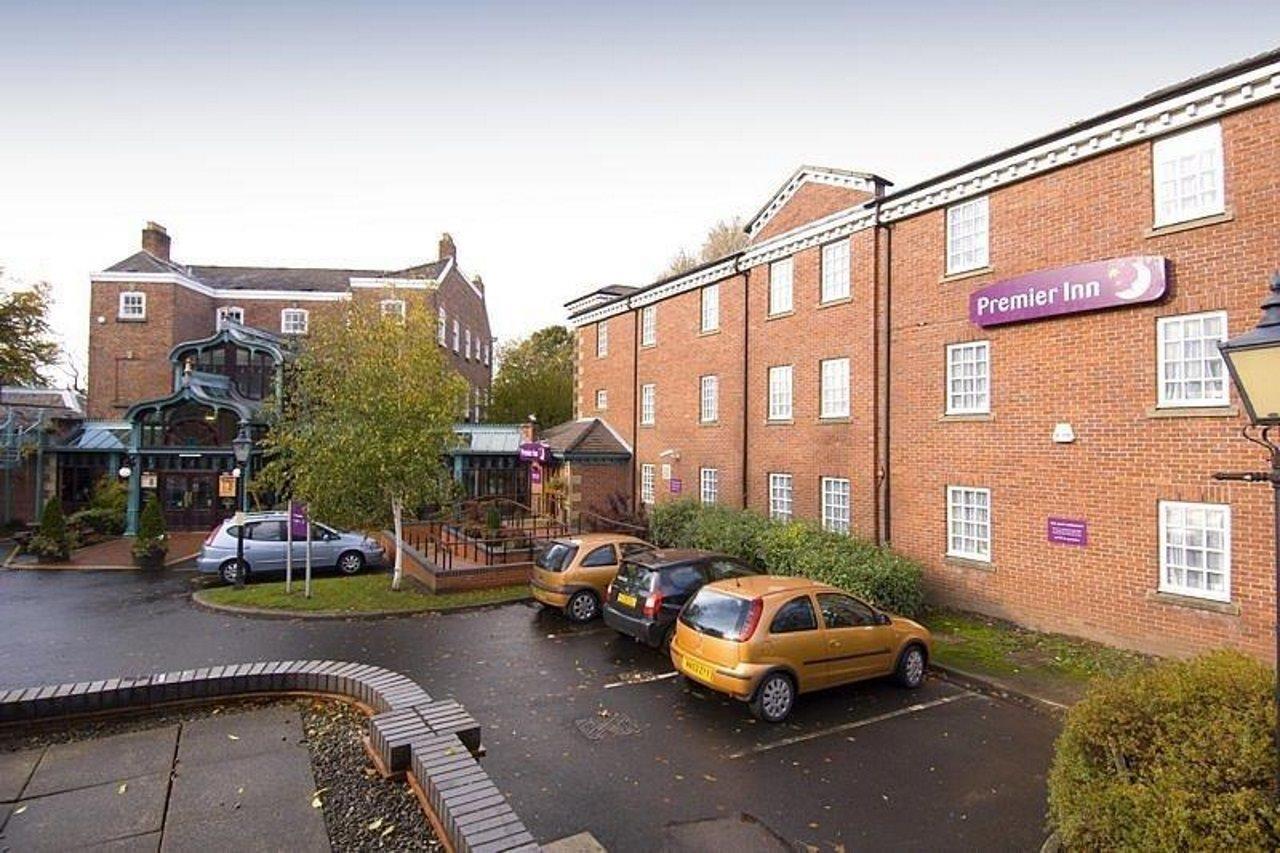 Premier Inn Premier Inn Stockport Central Екстериор снимка
